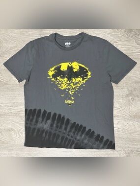 2022 Batman DC Comics Dip Dye Graphic T-Shirt